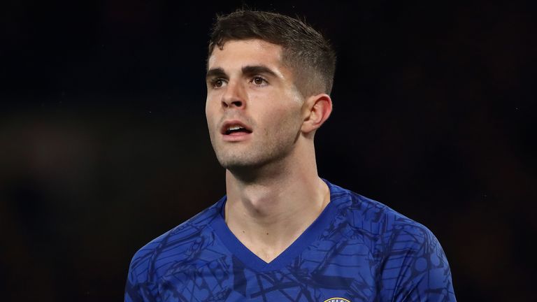 Christian Pulisic playing for Chelsea in the Champions League against Lille.