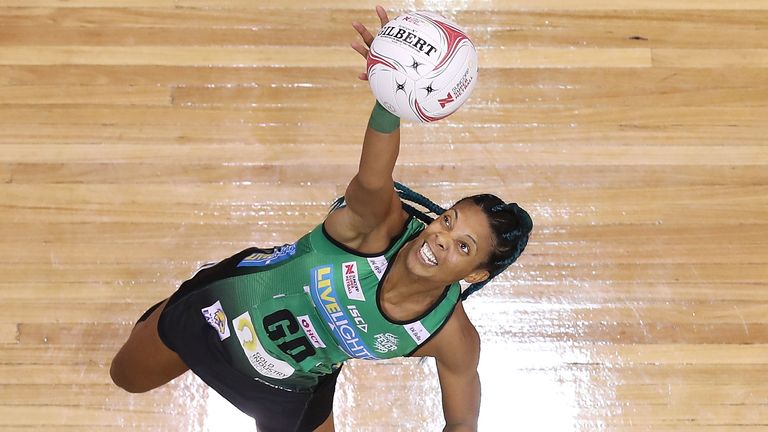 Stacey Francis in Suncorp Super Netball action