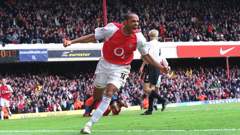 Henry&#39;s solo goal kept up Arsenal&#39;s charge for the title, ending up unbeaten in 2003/04