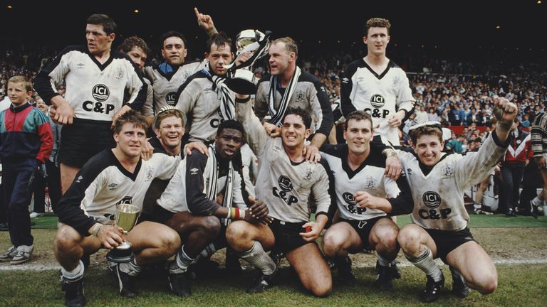 Jonathan Davies,Andy Currier, Darren Wright, Martin Offiah, David Hulme, Kurt Sorensen, Phil McKenzie, Joey Grima, Mike O'Neill, Emosi Koloto, Richard Eyres, Paul Hulme of Widnes celebrate after winning the 1988-89 Rugby League Premiership final on 14th May 1989 after defeating Hull F.C. 18-10 at Old Trafford, Manchester, England. (Photo by Ben Radford/Allsport/Getty Images)