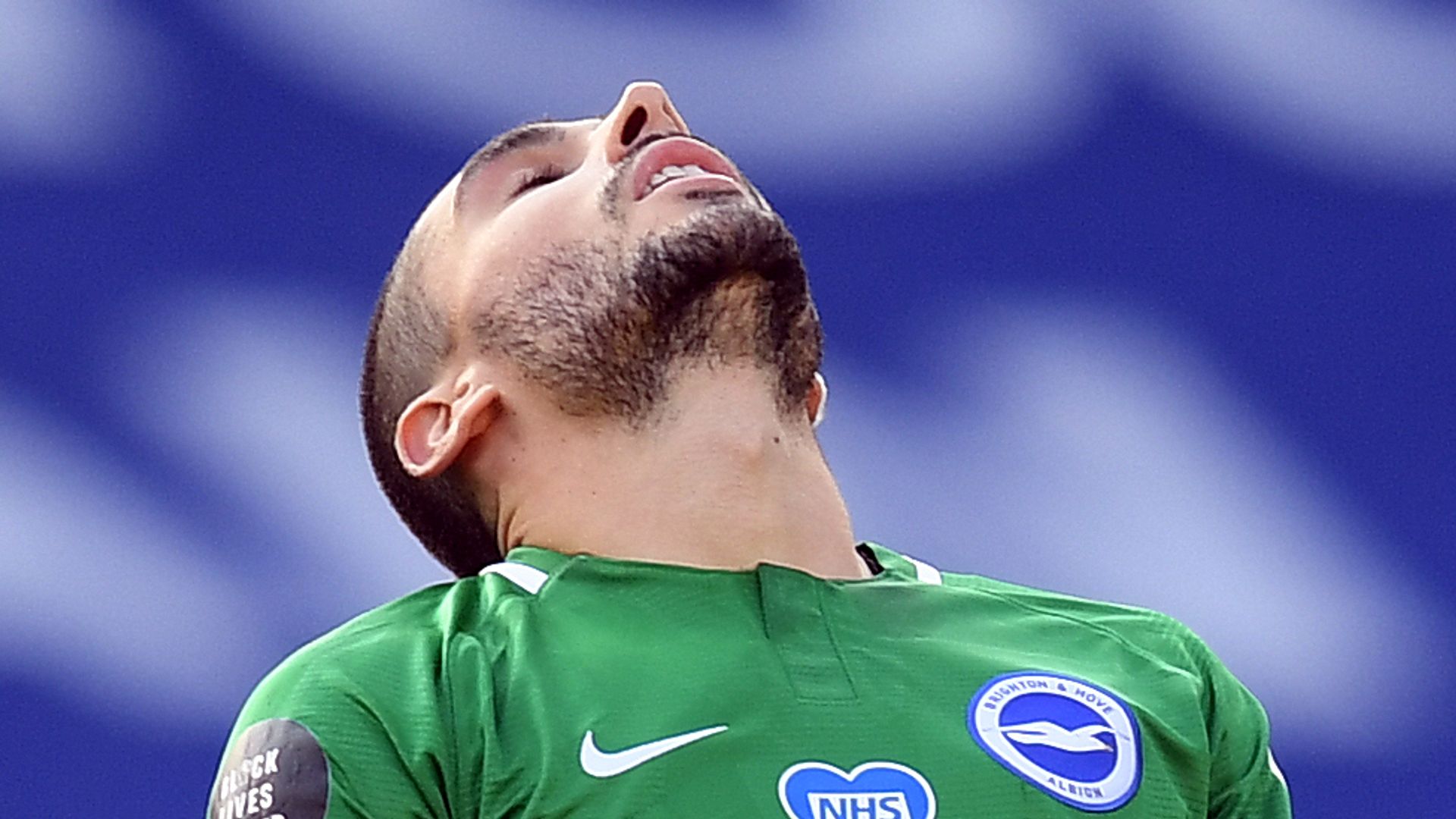 Maupay misses penalty but Brighton hold Leicester