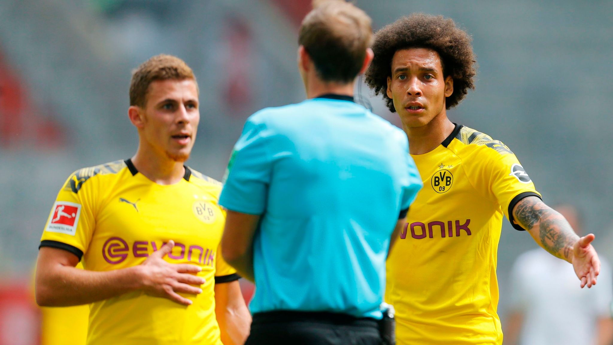 Fortuna Dusseldorf 0 1 Borussia Dortmund Sub Erling Haaland Heads Last Fortuna Dusseldorf 0 1 Borussia Dortmund Sub Erling Haaland Heads Last