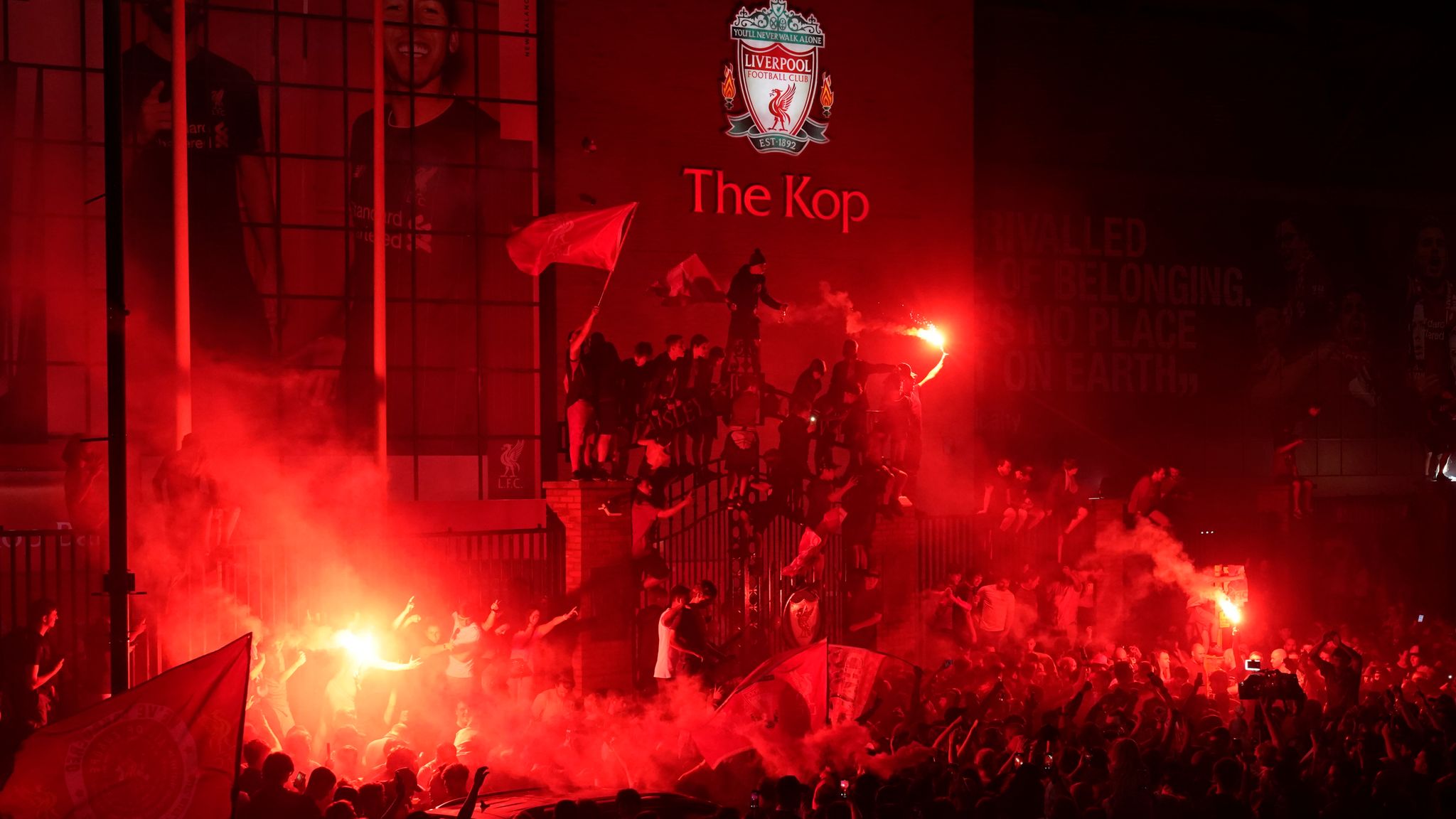 Liverpool Win Premier League Title 10 Arrested As Fans Celebrate End Of 30 Year Wait Football News Sky Sports