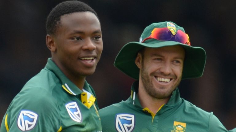 LONDON, ENGLAND - MAY 29 : Kagiso Rabada of South Africa celebrates with AB de Villiers after dismissing Adil Rashid of England during the 3rd Royal London one-day international cricket match between England and South Africa at Lord's cricket ground on May 29, 2017 in London, England. (Photo by Philip Brown/Getty Images)