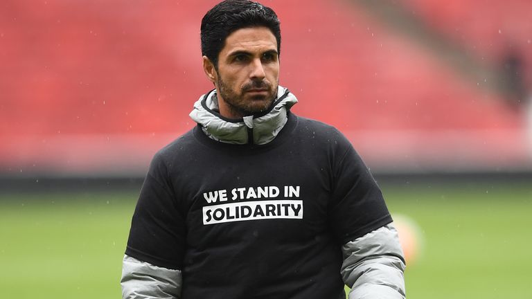 Mikel Arteta the Arsenal Head Coach takes a knee in support of Black Lives Matter