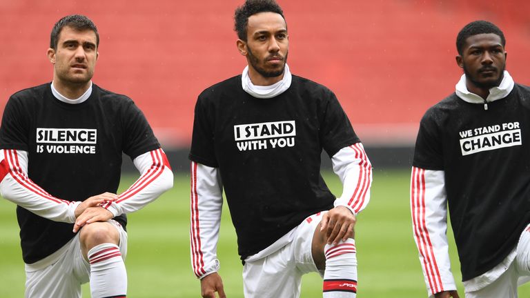 The Arsenal squad took a knee in support of Black Lives Matter before their friendly against Brentford