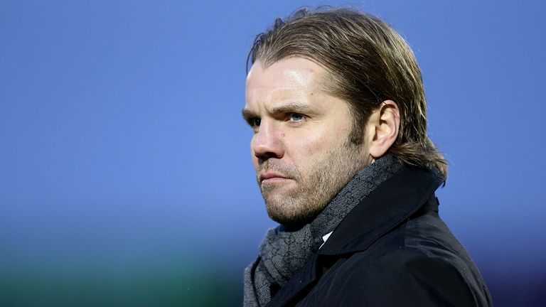 Robbie Neilson has decided to return to Hearts for a second spell at the Tynecastle club