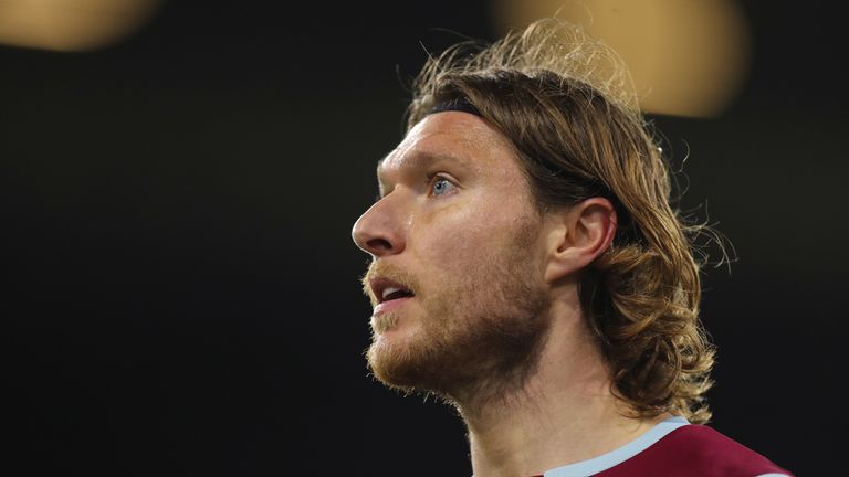 Jeff Hendrick signed for Burnley from Derby in 2016