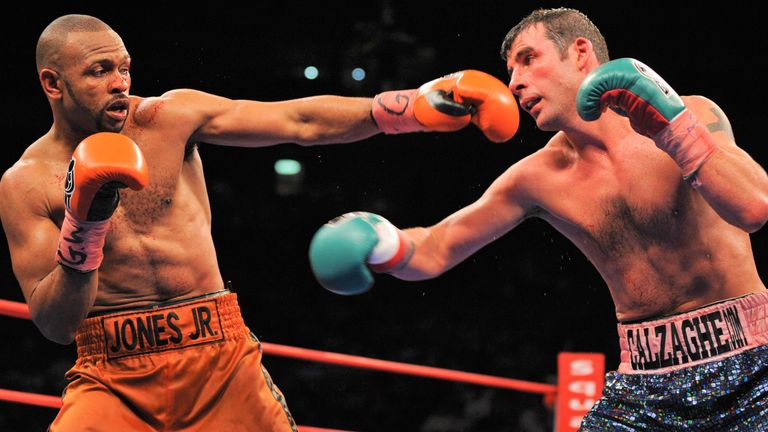 Joe Calzaghe, Roy Jones Jnr