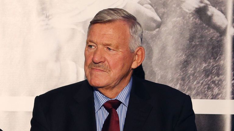 PICTURE BY VAUGHN RIDLEY/SWPIX.COM - Rugby League - Rugby League Hall of Fame Inductions - John Smith's Stadium, Huddersfield, England - 01/11/13 - Current Hall of Fame member Neil Fox MBE (C) is present to induct new members, Mick Sullivan (L) and Martin Offiah MBE, into the RL Hall of Fame.