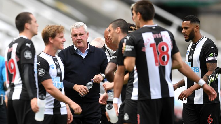 Newcastle beat Sheffield United at St James&#39; Park on their return to Premier League action