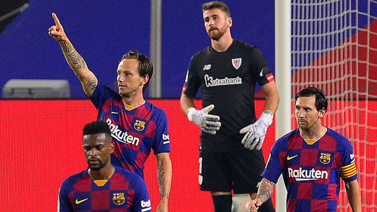 Ivan Rakitic came off the bench to score the winner as Barcelona reclaimed top spot in La Liga