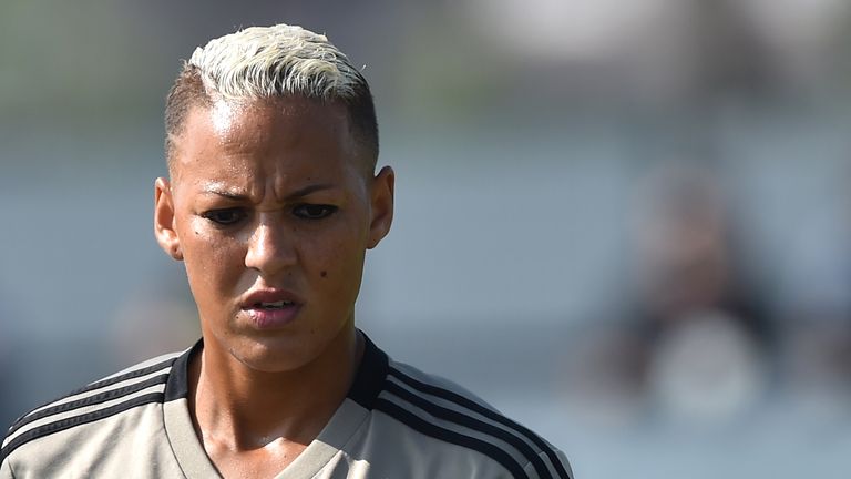 Lianne Sanderson