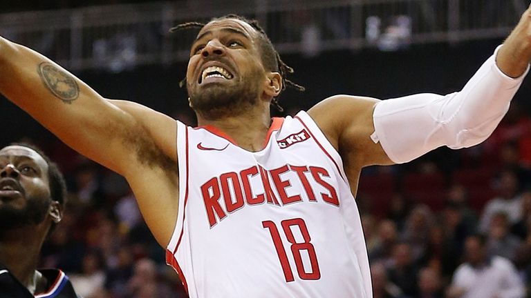 Thabo Sefolosha attempts a reverse lay-up against the LA Clippers