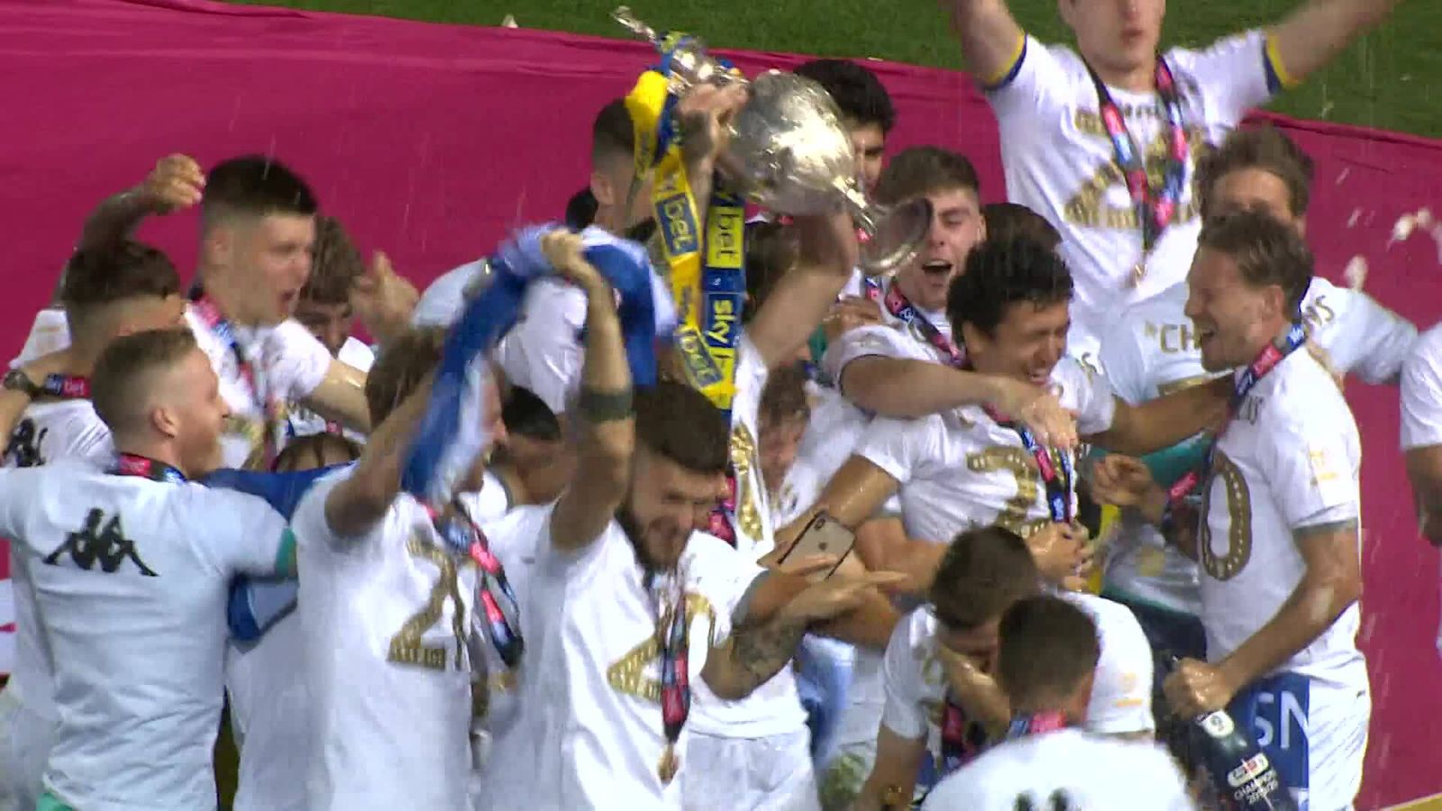 Leeds 40 Charlton Addicks relegated to Sky Bet League One after heavy defeat Football News