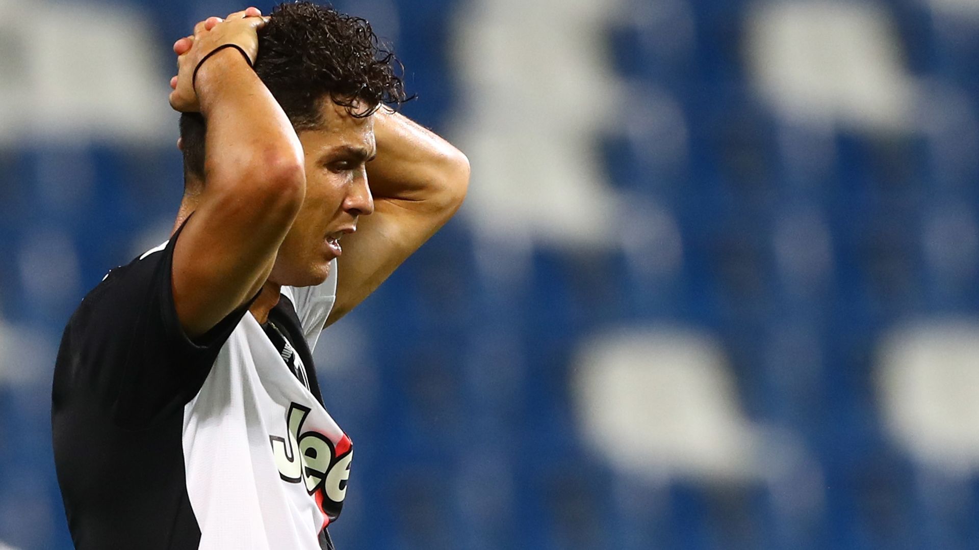 Serie A: Juve stutter in title charge