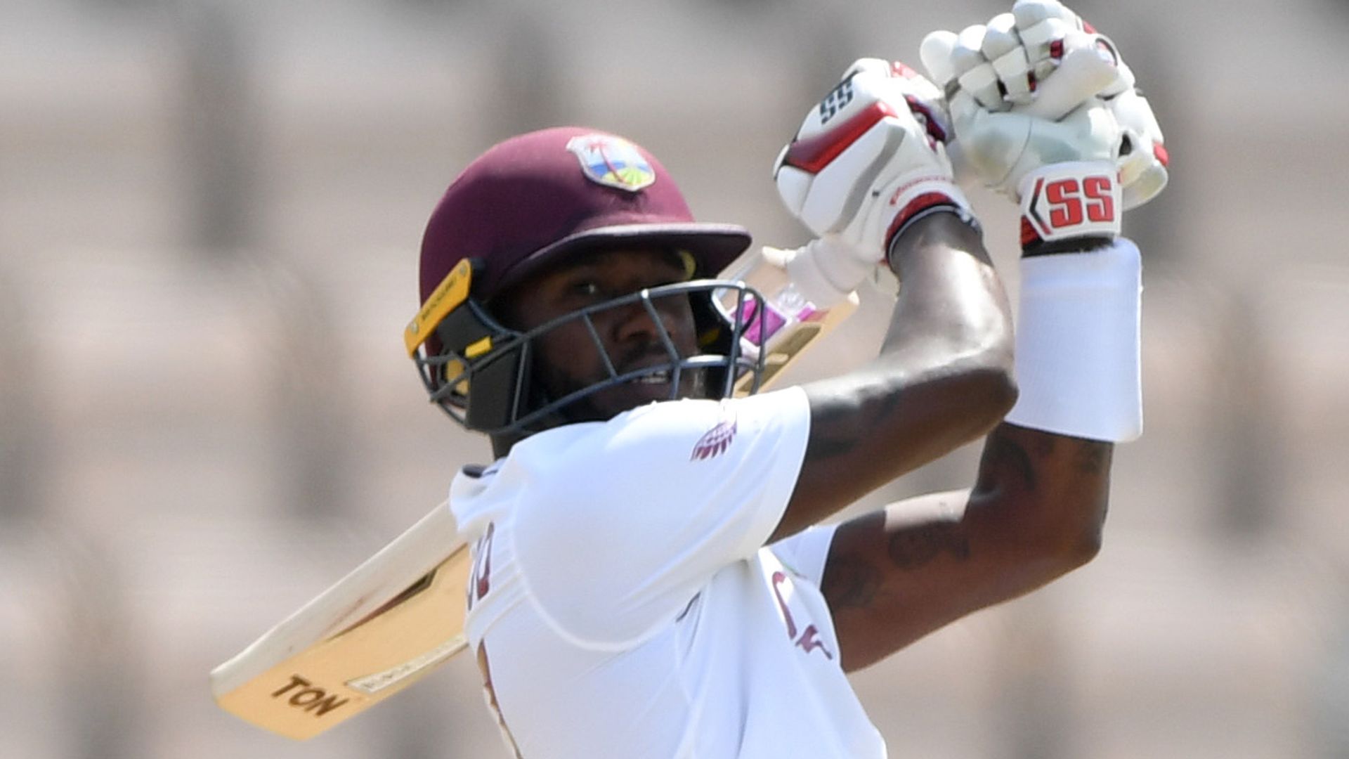 Blackwood steers Windies to win over England