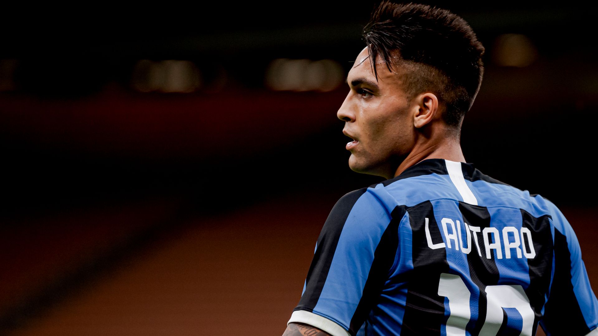 Man City eye Martinez as Aguero successor