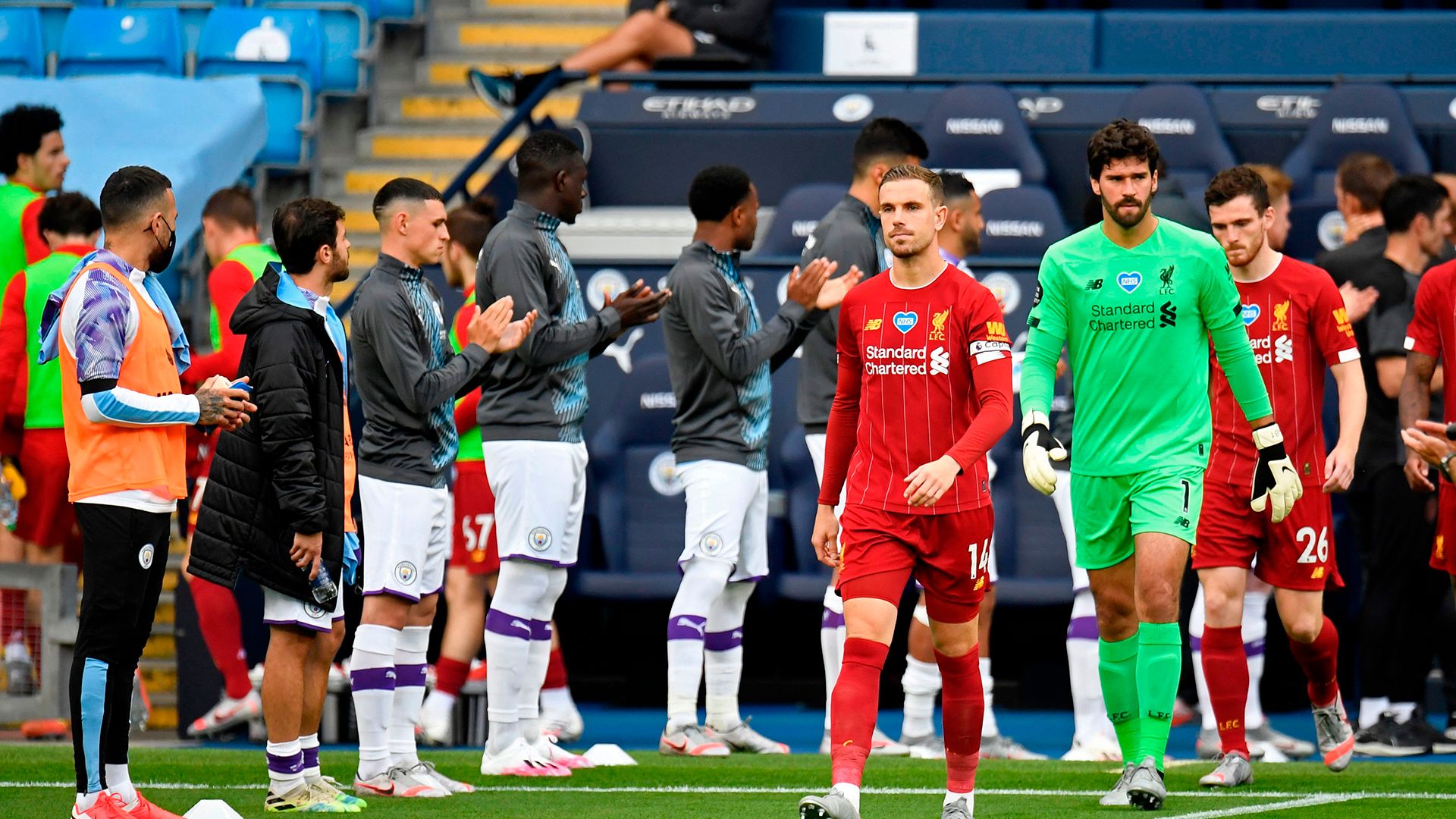 City give Liverpool guard of honour