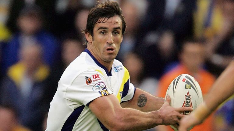 WARRINGTON, ENGLAND - SEPT 10 : Andrew Johns of Warrington Wolves in action during the Super League match between Warrington Wolves and Leeds Rhinos at The Halliwell Jones Stadium on September 10, 2005 in Warrington, England. (Photo by Gary M.Prior/Getty Images)