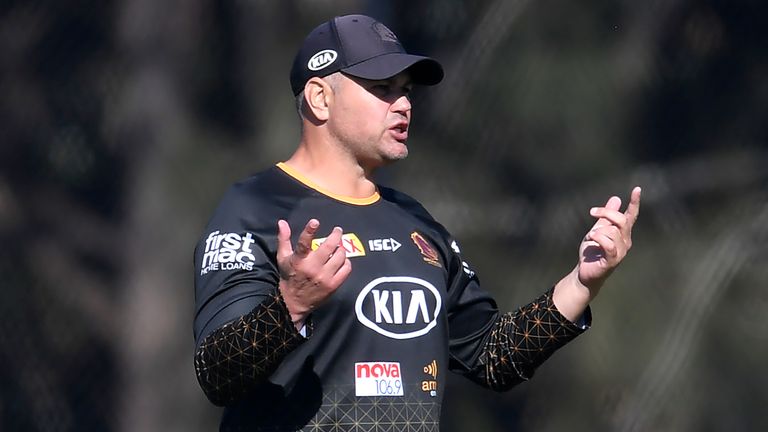 BRISBANE, AUSTRALIA - JULY 07: Head coach Anthony Seibold gives instructions during a Brisbane Broncos NRL training session at the Clive Berghofer Centre on July 07, 2020 in Brisbane, Australia. (Photo by Albert Perez/Getty Images)