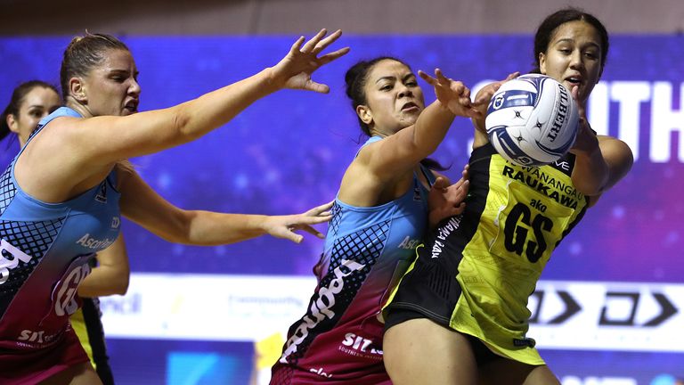 Pulse vs Steel in ANZ Premiership action