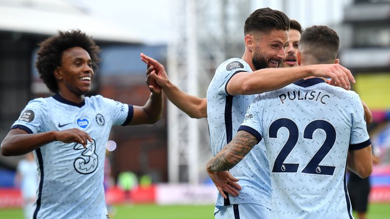 Christian Pulisic celebrates with Chelsea team-mates after scoring against Crystal Palace