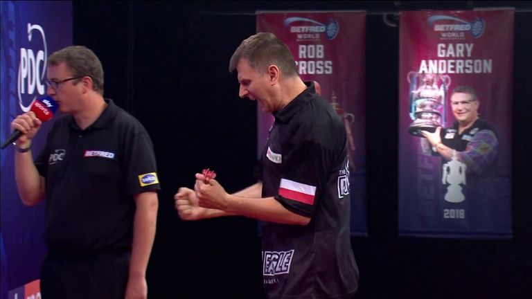 Krzysztof Ratajski stuns Michael Smith with a fantastic 161 checkout in their quarter-final of the World Matchplay.