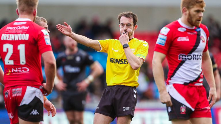 Picture by Alex Whitehead/SWpix.com - 08/02/2020 - Rugby League - Betfred Super League - Salford Red Devils v Toronto Wolfpack - AJ Bell Stadium, Salford, England - Referee James Child.