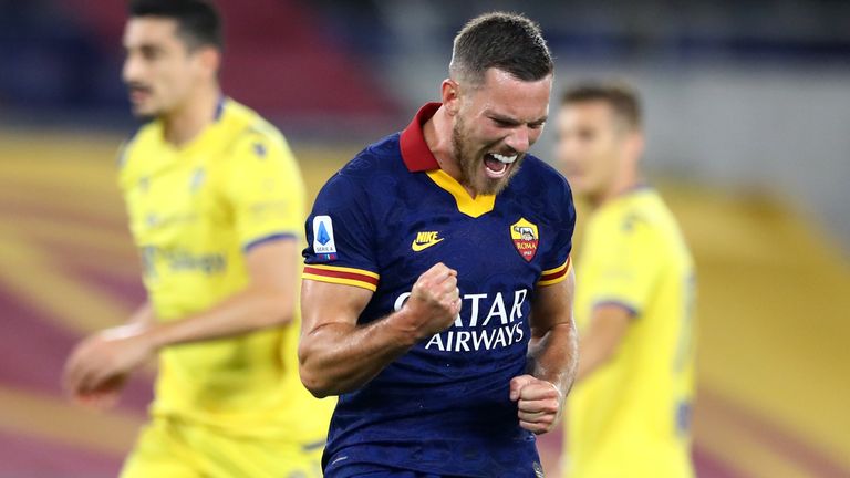 Jordan Veretout set Roma on the way to victory