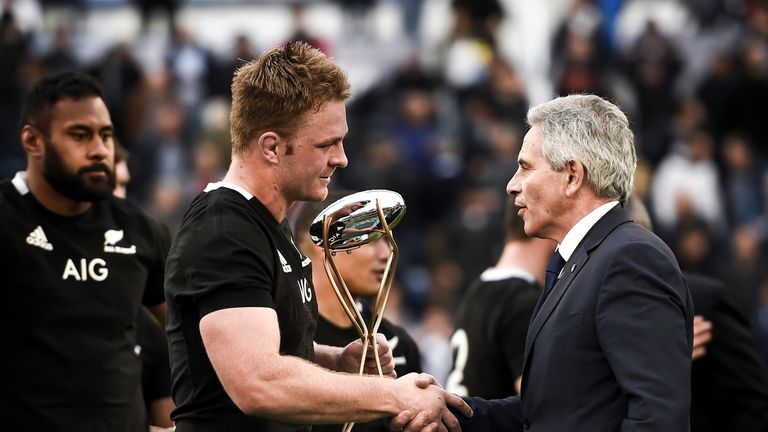 Marcelo Rodriguez shakes hands with New Zealand's Sam Cane during last year's Rugby Championship