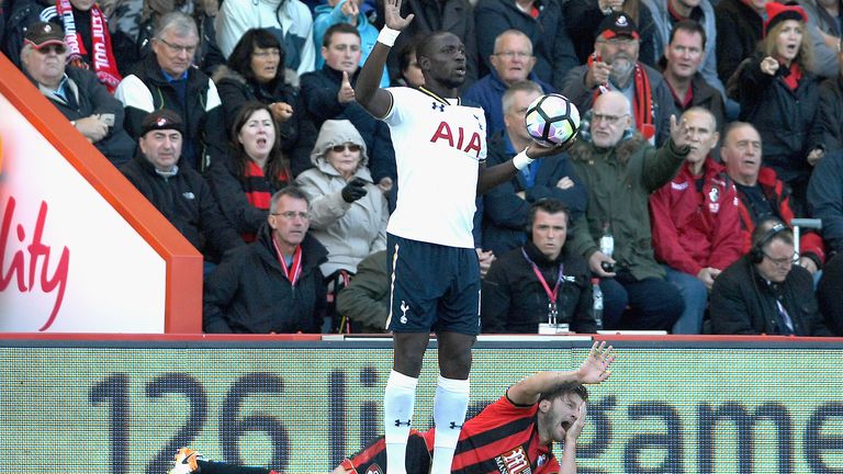 Within two months of joining Tottenham, Sissoko was banned for three games for elbowing Harry Arter. He would start only four more league games all season.
