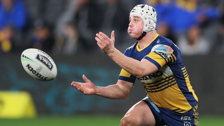 SYDNEY, AUSTRALIA - JULY 03: Reed Mahoney of the Eels passes during the round eight NRL match between the Parramatta Eels and the North Queensland Cowboys at Bankwest Stadium on July 03, 2020 in Sydney, Australia. (Photo by Matt King/Getty Images)