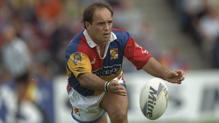 25 Aug 1997: Terry Matterson of the London Broncos passes the ball during the European Super League match against Halifax at The Stoop in London, England. \ Mandatory Credit: Phil Cole /Allsport