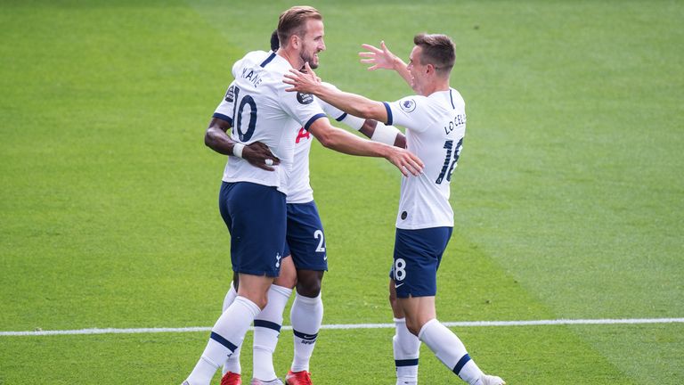LONDON, ENGLAND - JULY 26: Harry Kane of Tottenham Hotspur celebrate with his teammates Giovani Lo Celso and Harry Winks after scoring 1st goal during the Premier League match between Crystal Palace and Tottenham Hotspur at Selhurst Park on July 26, 2020 in London, United Kingdom. (Photo by Sebastian Frej/MB Media/Getty Images)