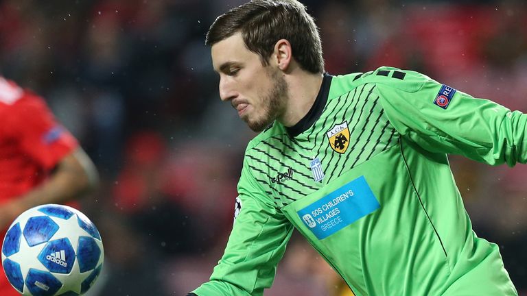 Vasilis Barkas of AEK Athens in action during the UEFA Champions League Group E match between SL Benfica and AEK Athens