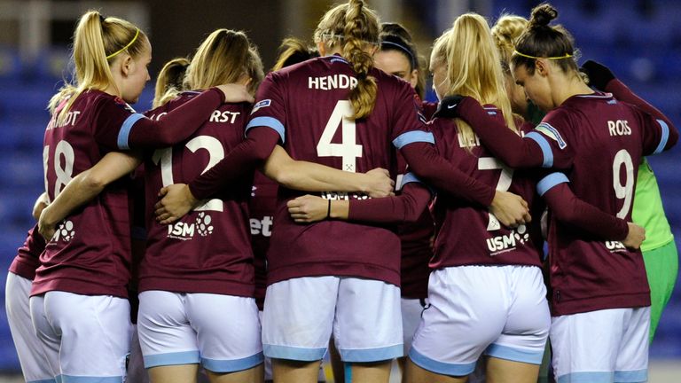 West Ham United players form a huddle prior to the FA Women's Super League match between Reading Women and West Ham United Women