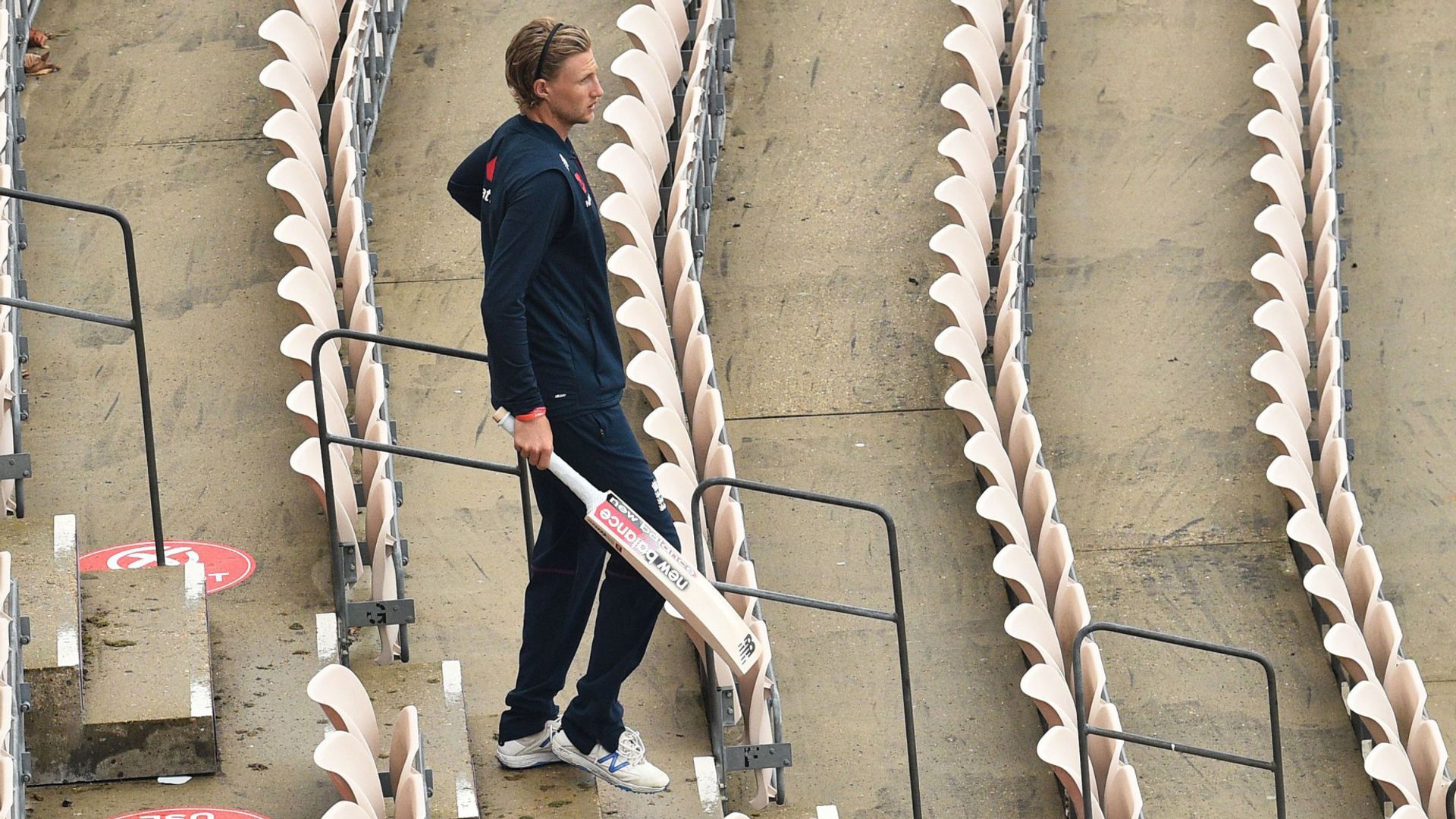 Weather frustrates England and Pakistan