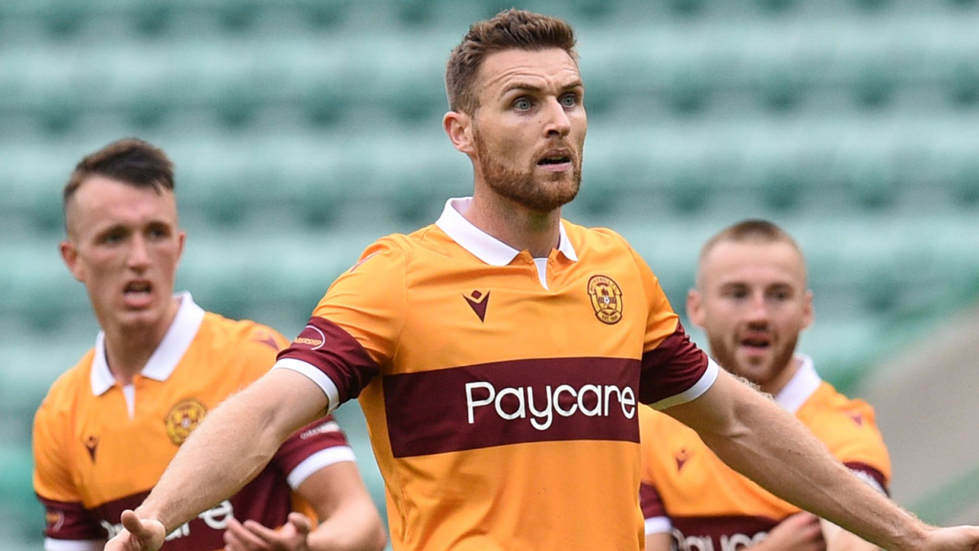 Motherwell point ends Hibs' perfect start