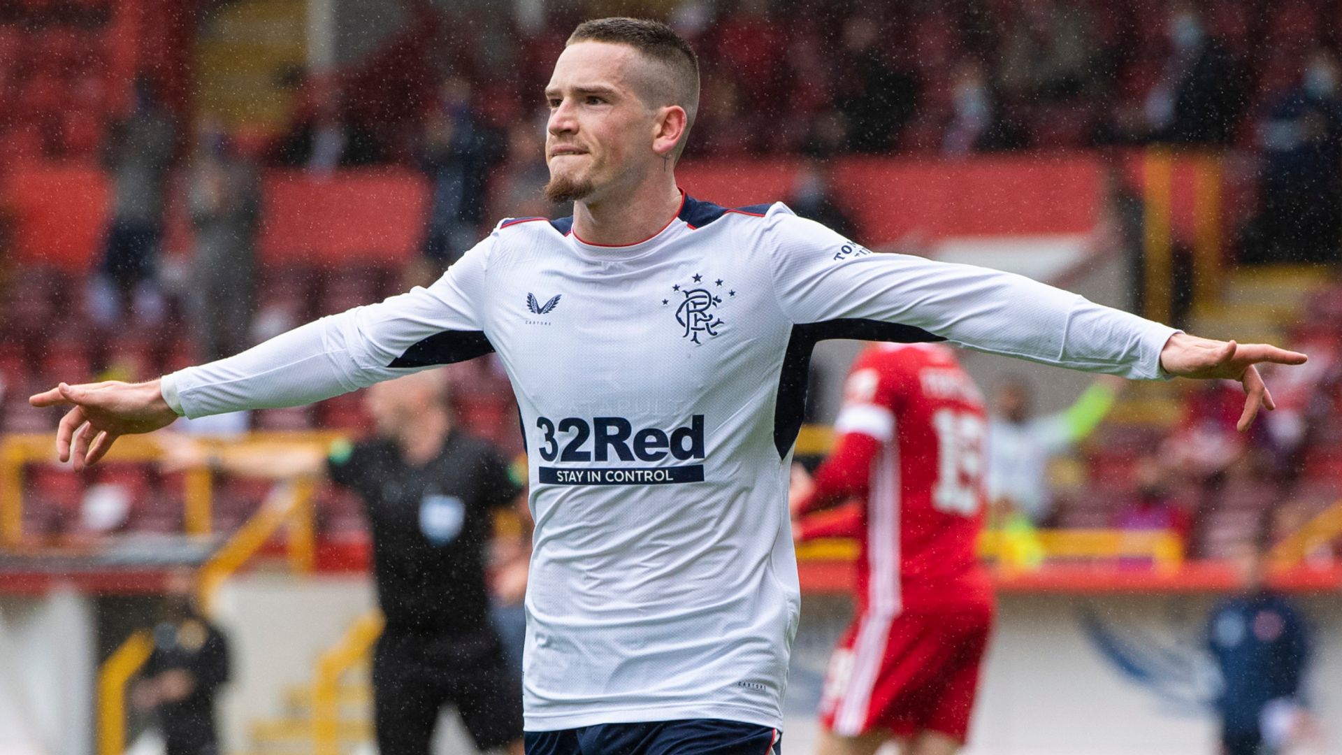 Kent hands Rangers winning start at Aberdeen