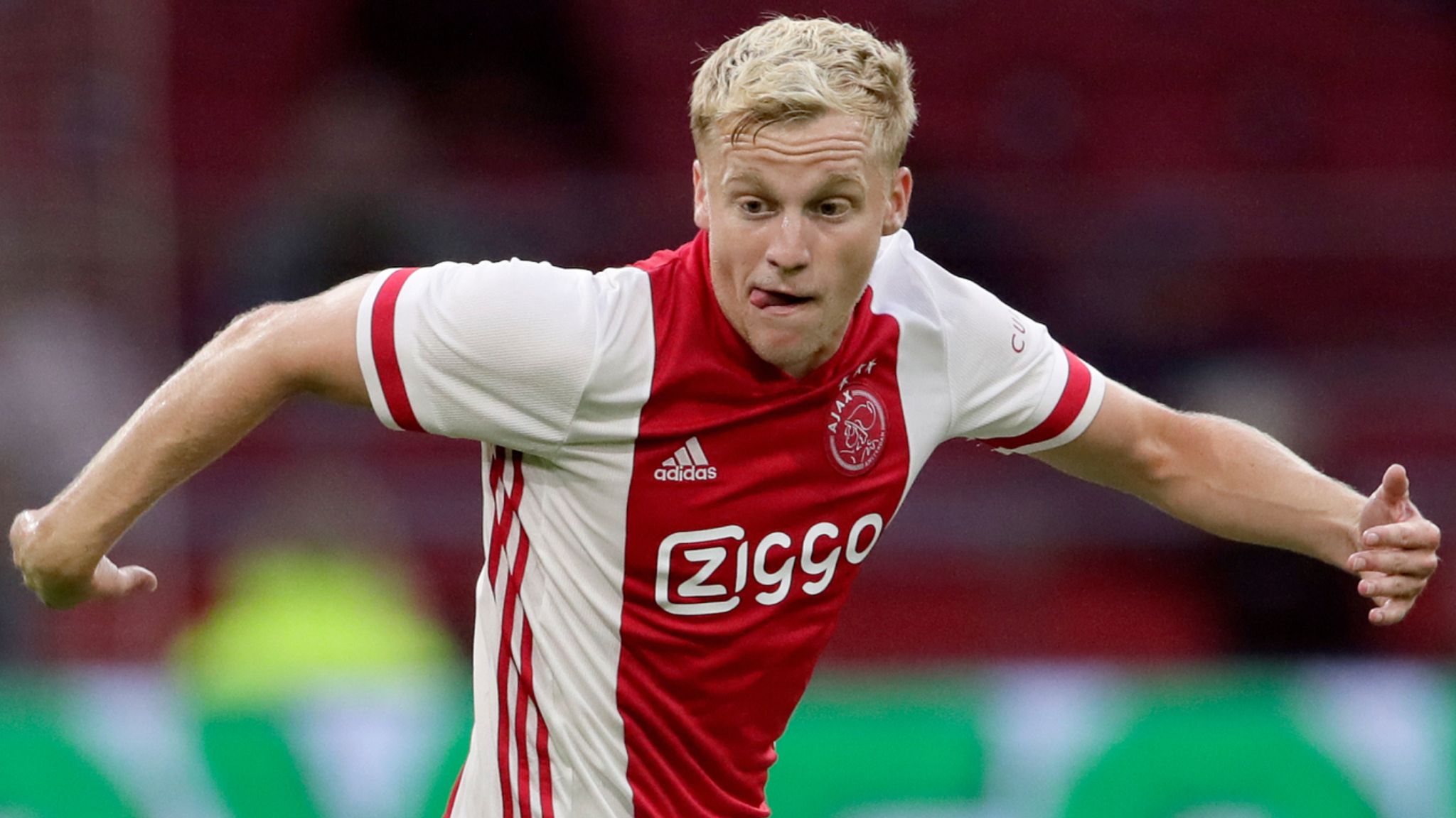 Donny Van De Beek Manchester United Close To 40m Deal As Ajax Midfielder Agrees Terms Football News Sky Sports