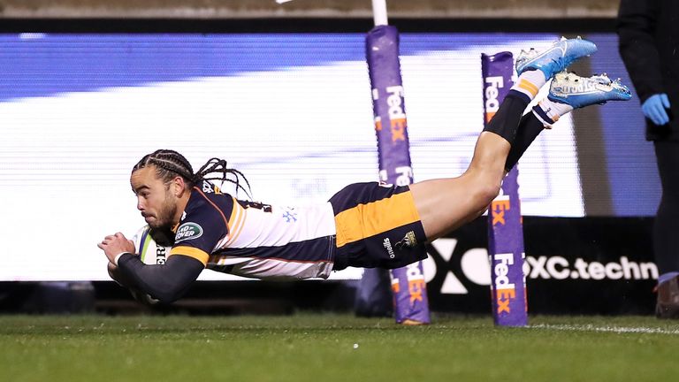 CANBERRA, AUSTRALIA - AUGUST 22: Andy Muirhead of the Brumbies scores a try during the round eight Super Rugby AU match between the Brumbies and Waratahs at GIO Stadium on August 22, 2020 in Canberra, Australia. (Photo by Mark Kolbe/Getty Images)