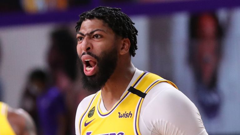 Anthony Davis celebrates a basket during the Lakers&#39; Game 2 win over Portland