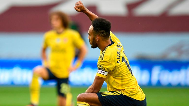 Arsenal and Liverpool&#39;s players will take a knee before kick-off in the Community Shield this weekend