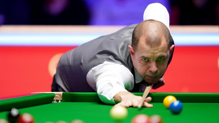 Barry Hawkins in action in the 2020 Dafabet Masters at Alexandra Palace