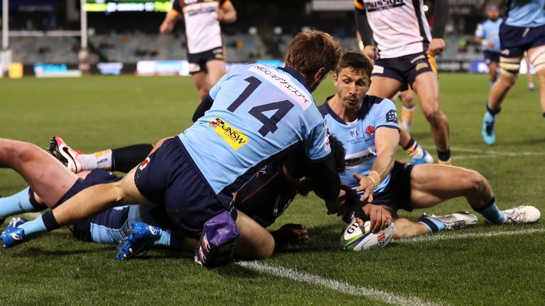 CANBERRA, AUSTRALIA - AUGUST 22: Pete Samu of the Brumbies scores a try during the round eight Super Rugby AU match between the Brumbies and Waratahs at GIO Stadium on August 22, 2020 in Canberra, Australia. (Photo by Mark Kolbe/Getty Images)