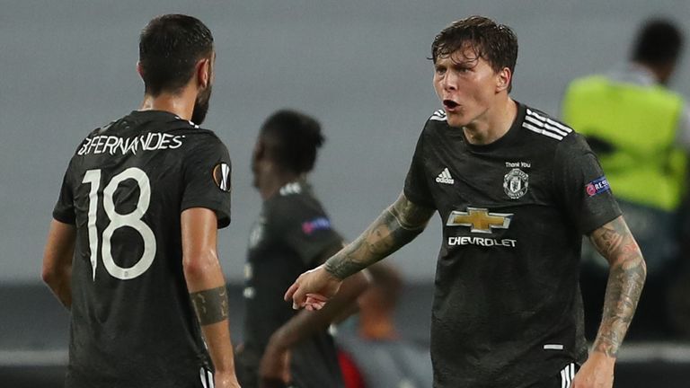 Bruno Fernandes and Victor Lindelof argue after Sevilla's winner