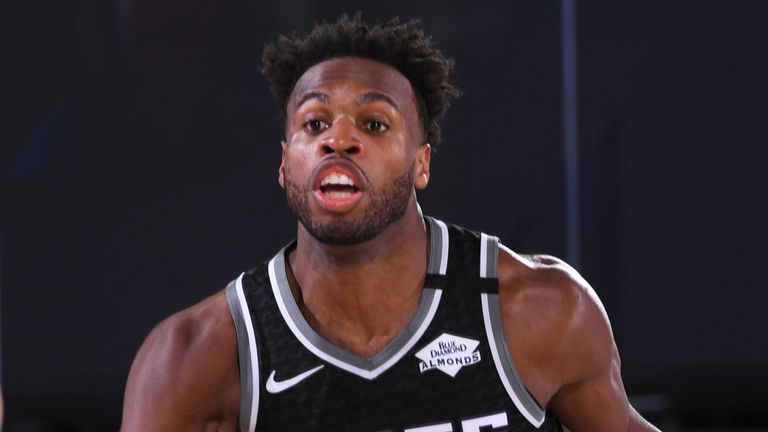 Buddy Hield looks for a team-mate during the Kings' win over the Lakers