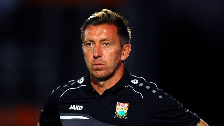 Darren Currie has left Barnet after failing to win promotion from the National League