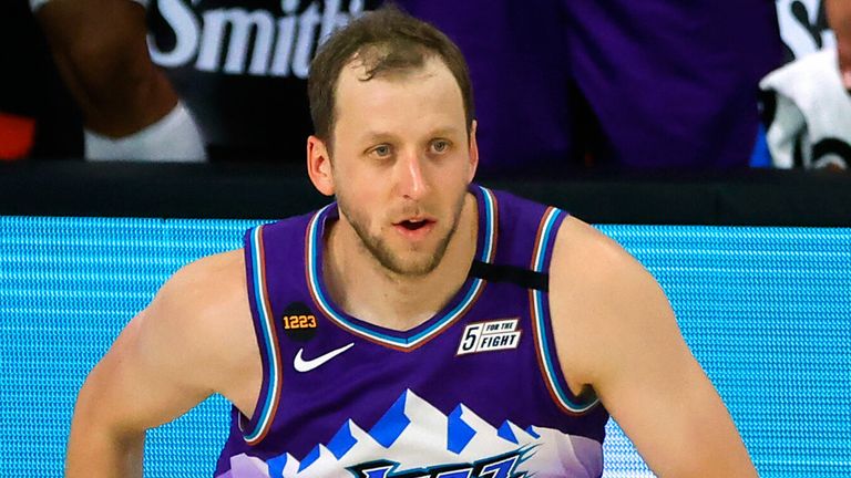 Joe Ingles in action for Utah against Memphis